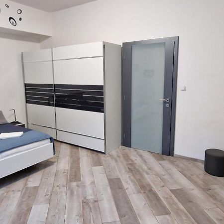 Ferienwohnung Extra Sok Szobas Apartman Budapest Kozpontjaban Exterior foto